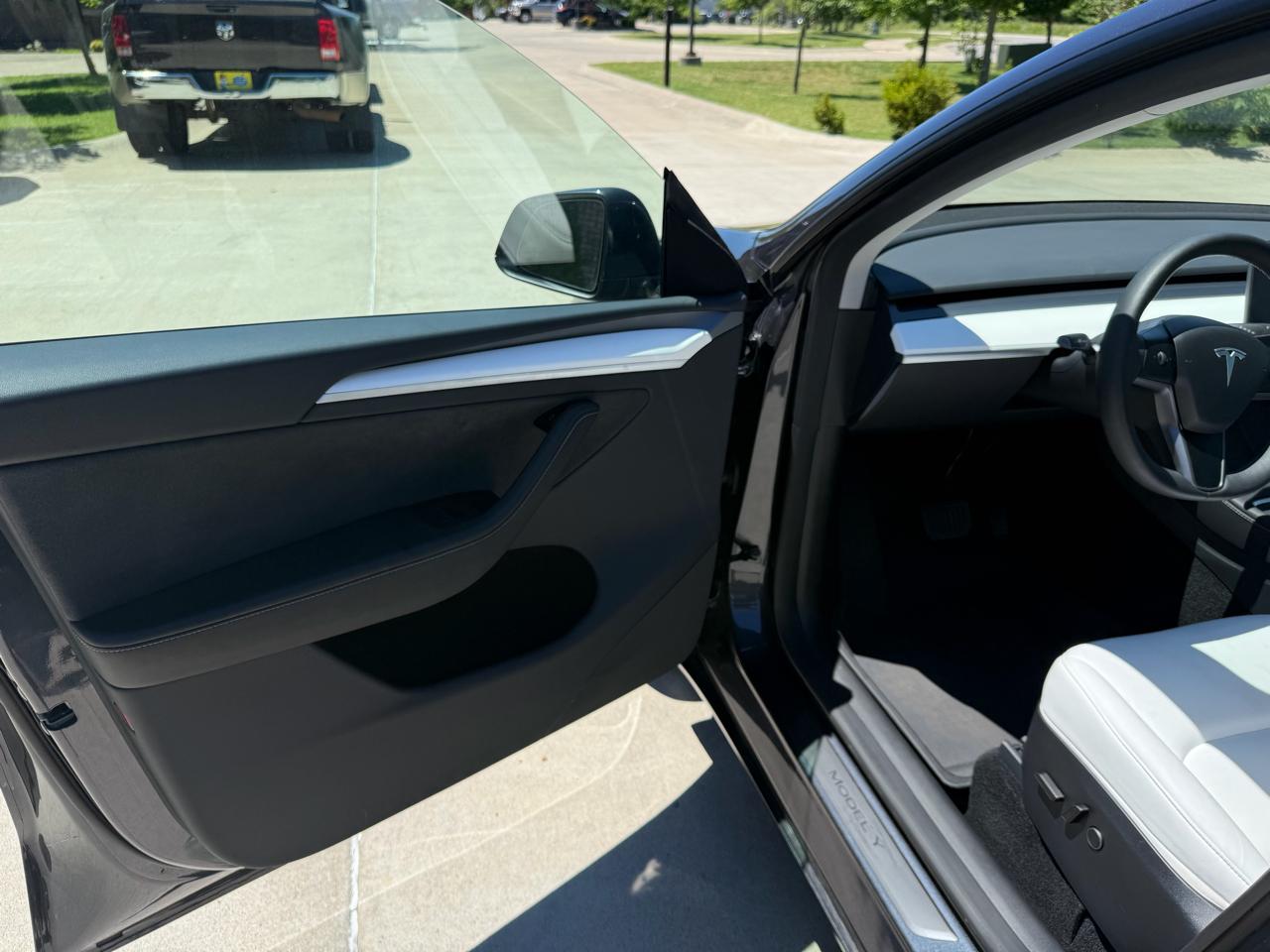 Tesla Model Y Long Range AWD 2024