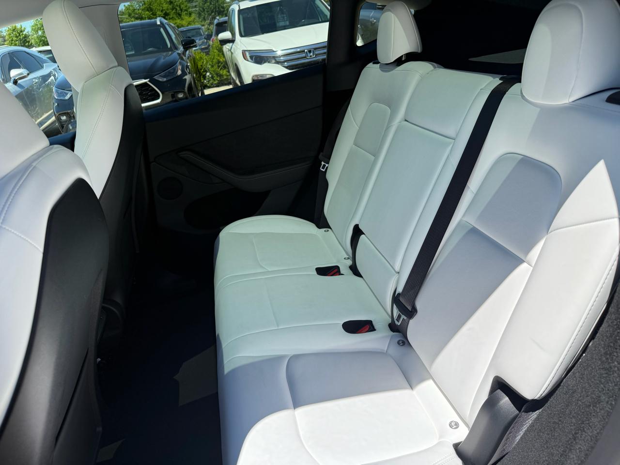 Tesla Model Y Long Range AWD 2024