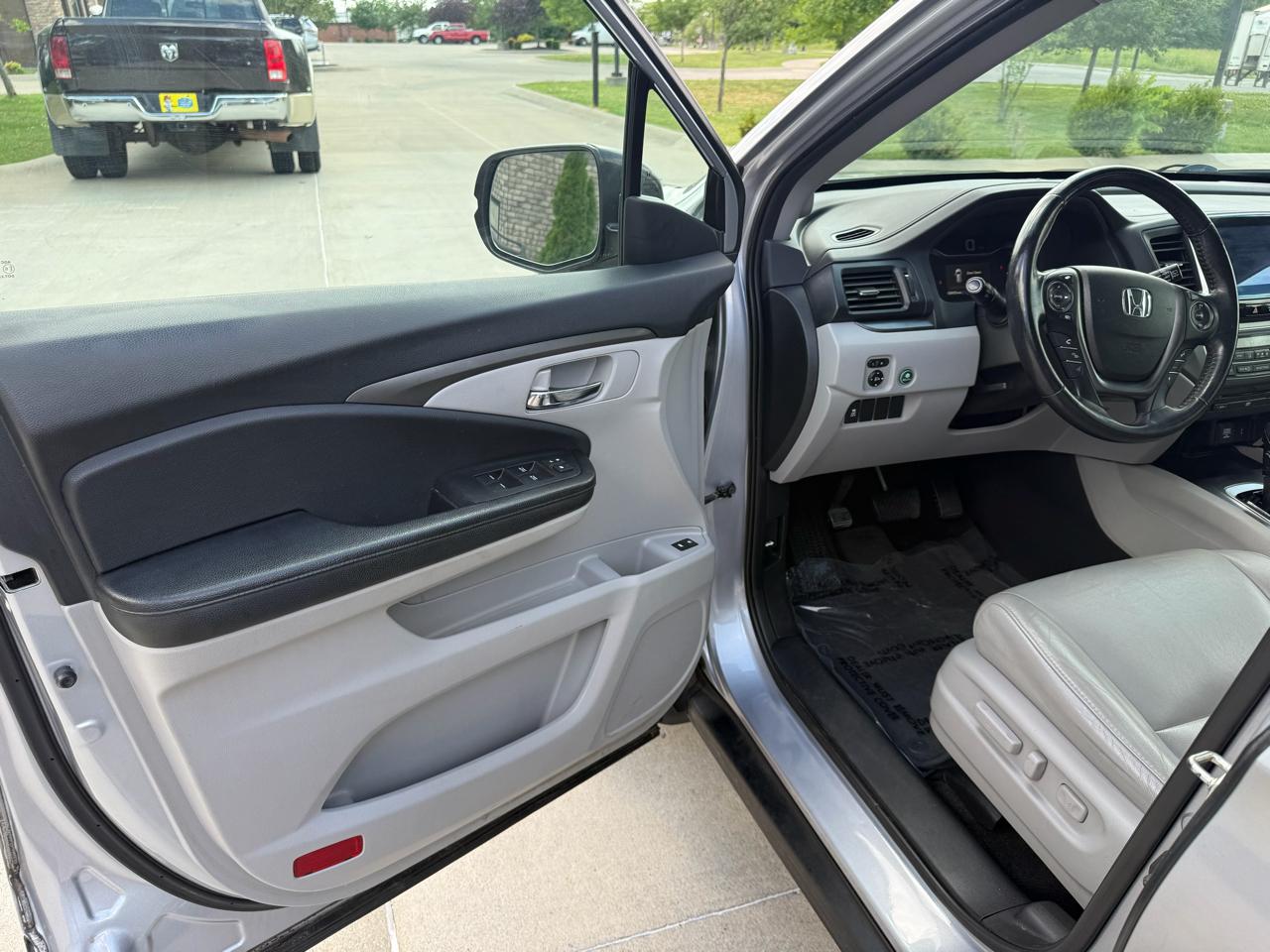 Honda Pilot 2WD 4dr EX-L w/RES 2016