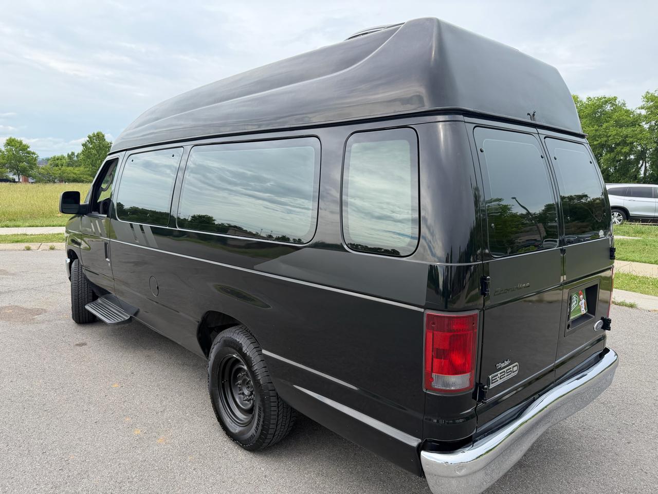 Ford Econoline Cargo Van E-250 Ext Recreational 2008