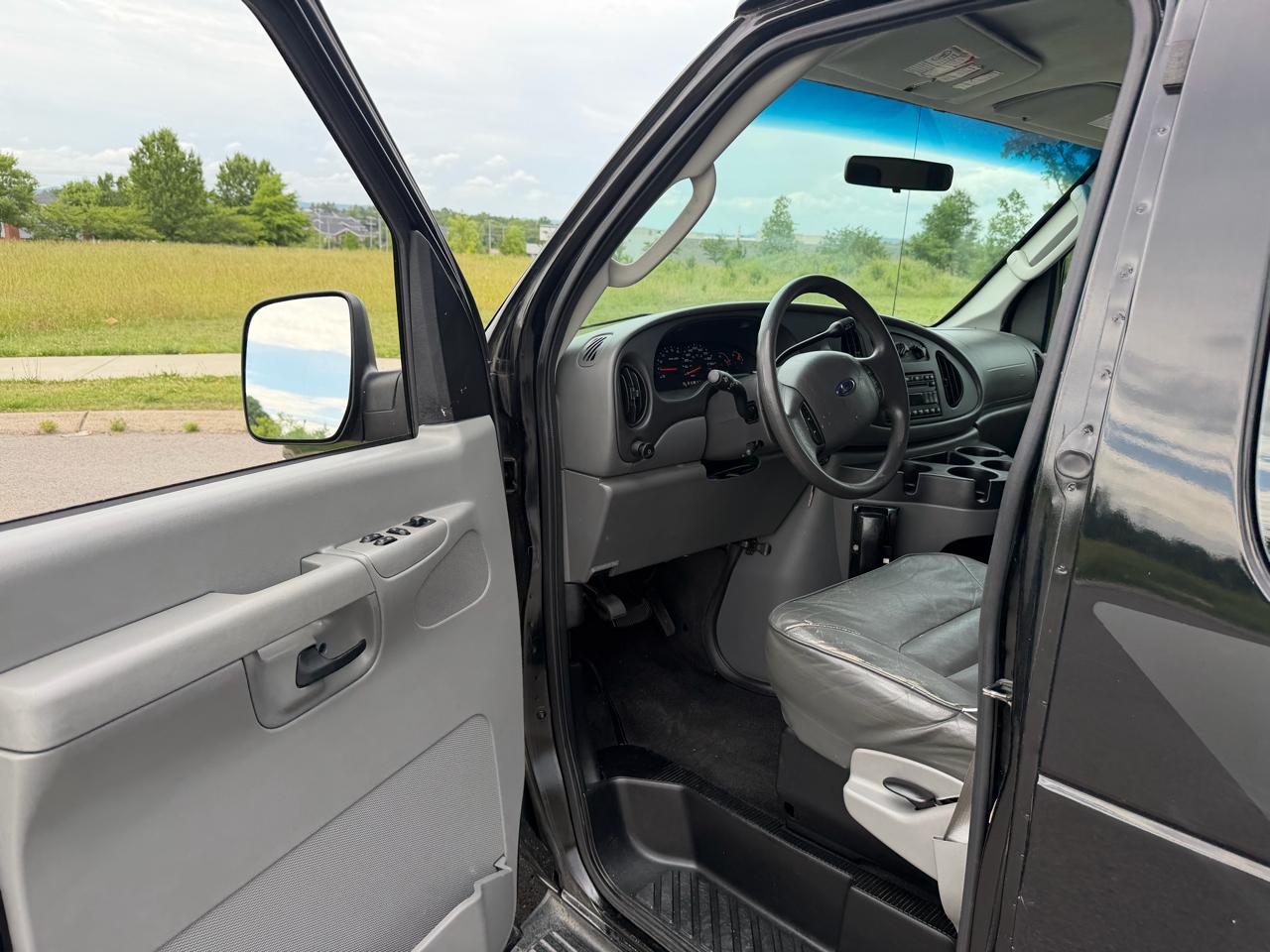 Ford Econoline Cargo Van E-250 Ext Recreational 2008