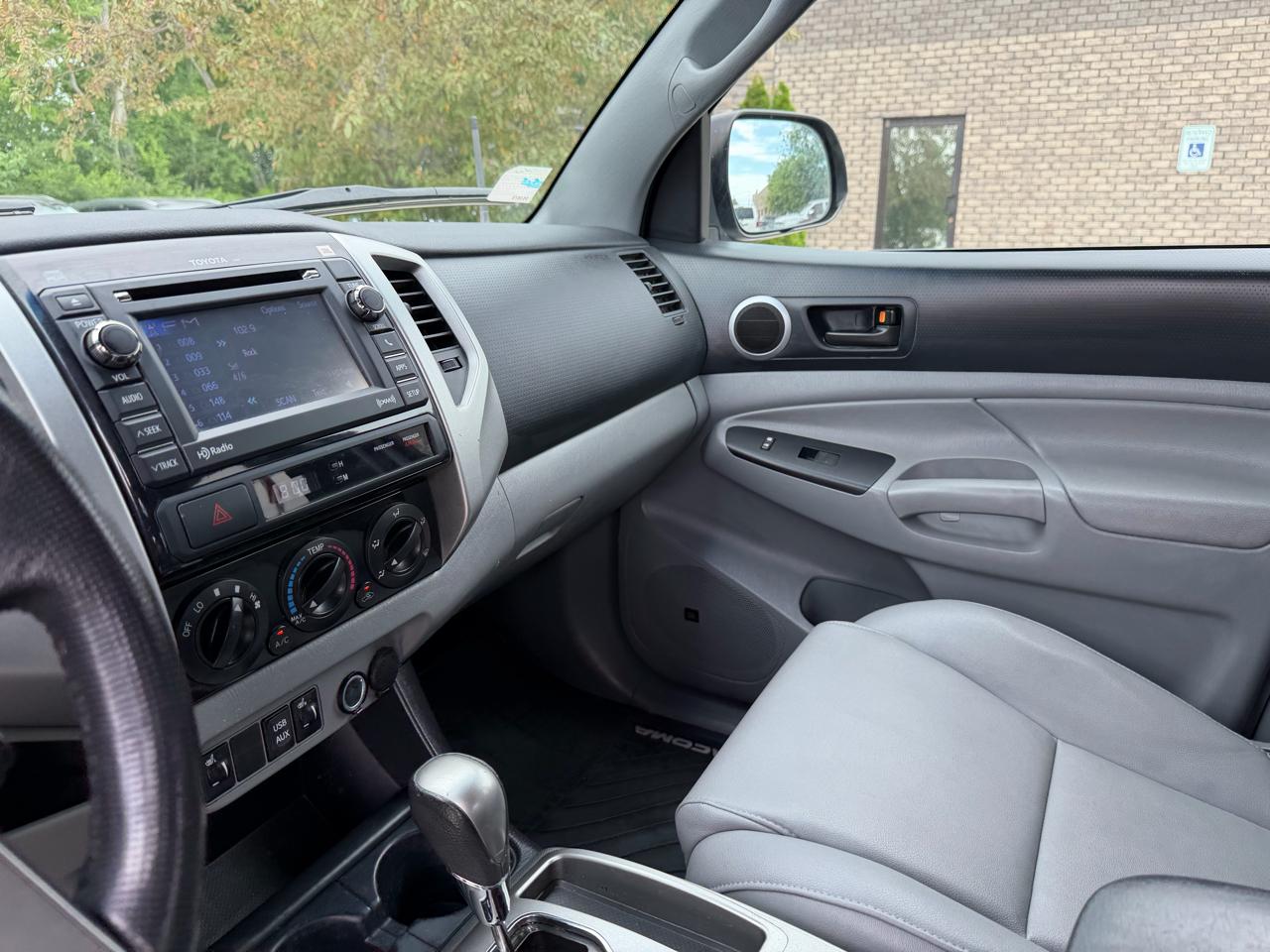 Toyota Tacoma  2013