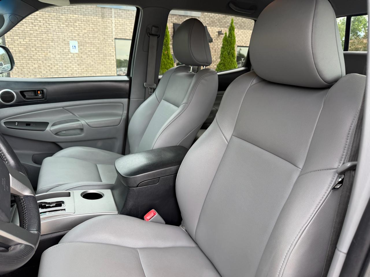Toyota Tacoma  2013