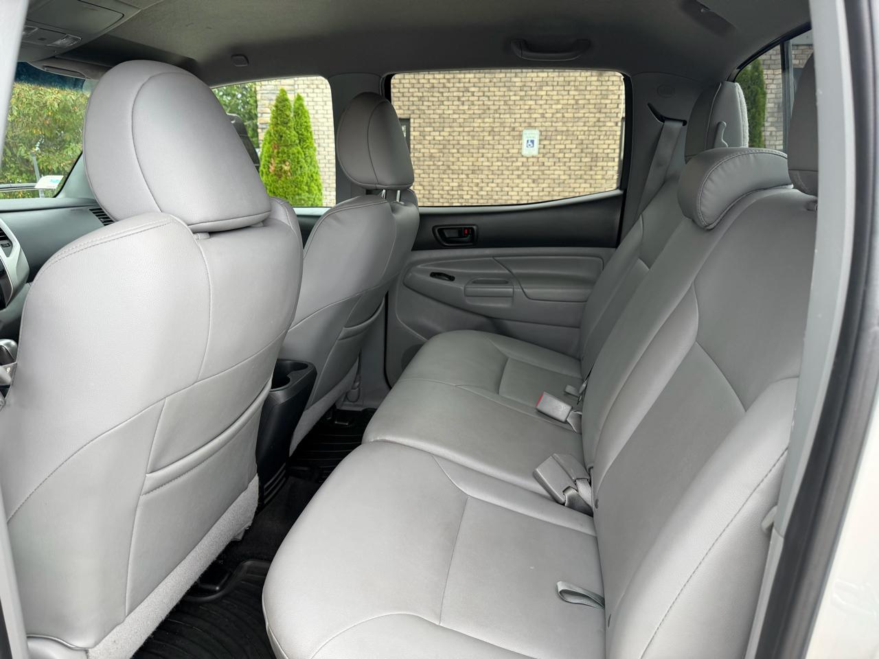 Toyota Tacoma  2013