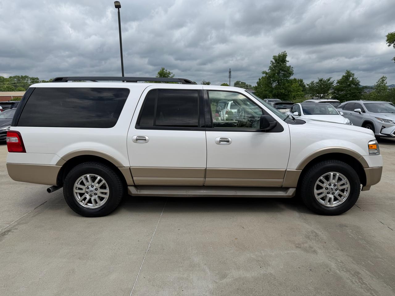 Ford Expedition EL 2WD 4dr XLT 2012