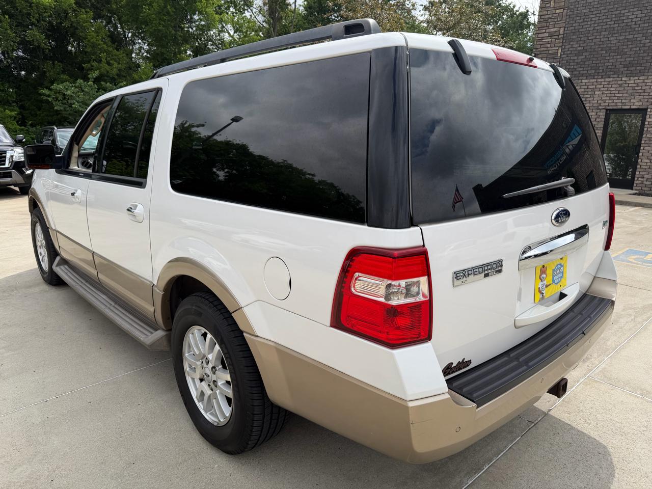 Ford Expedition EL 2WD 4dr XLT 2012