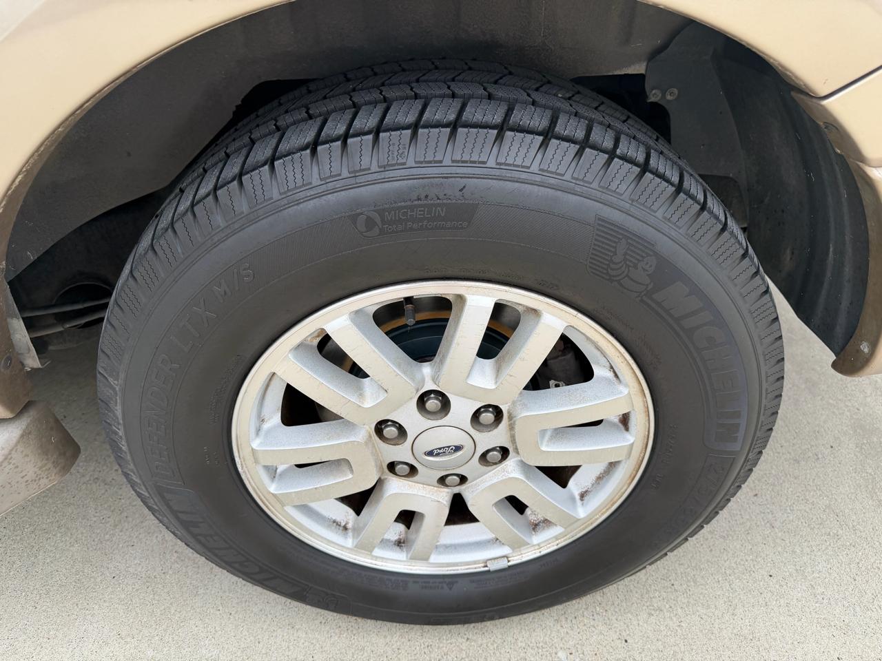 Ford Expedition EL 2WD 4dr XLT 2012