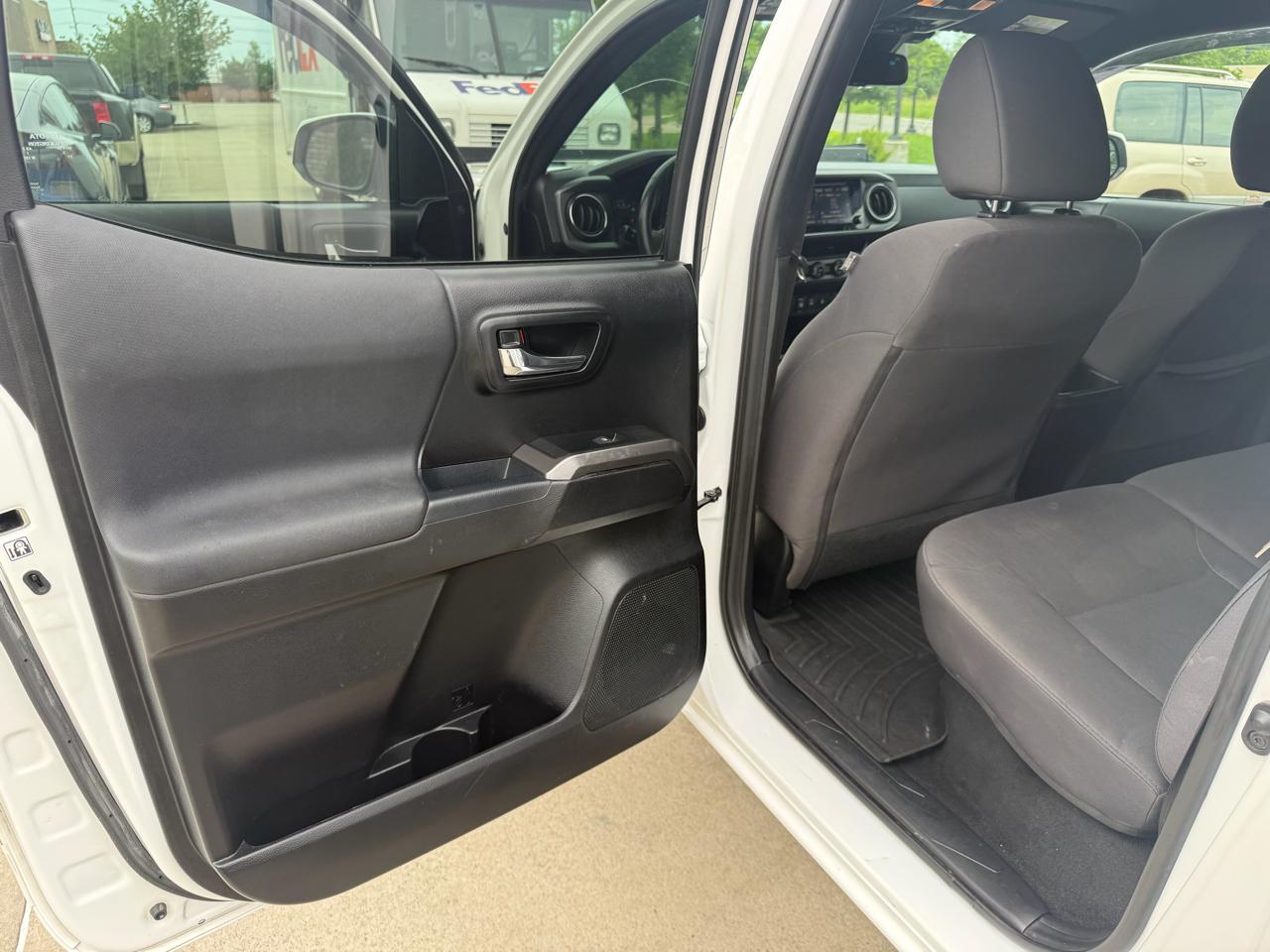 Toyota Tacoma  2018