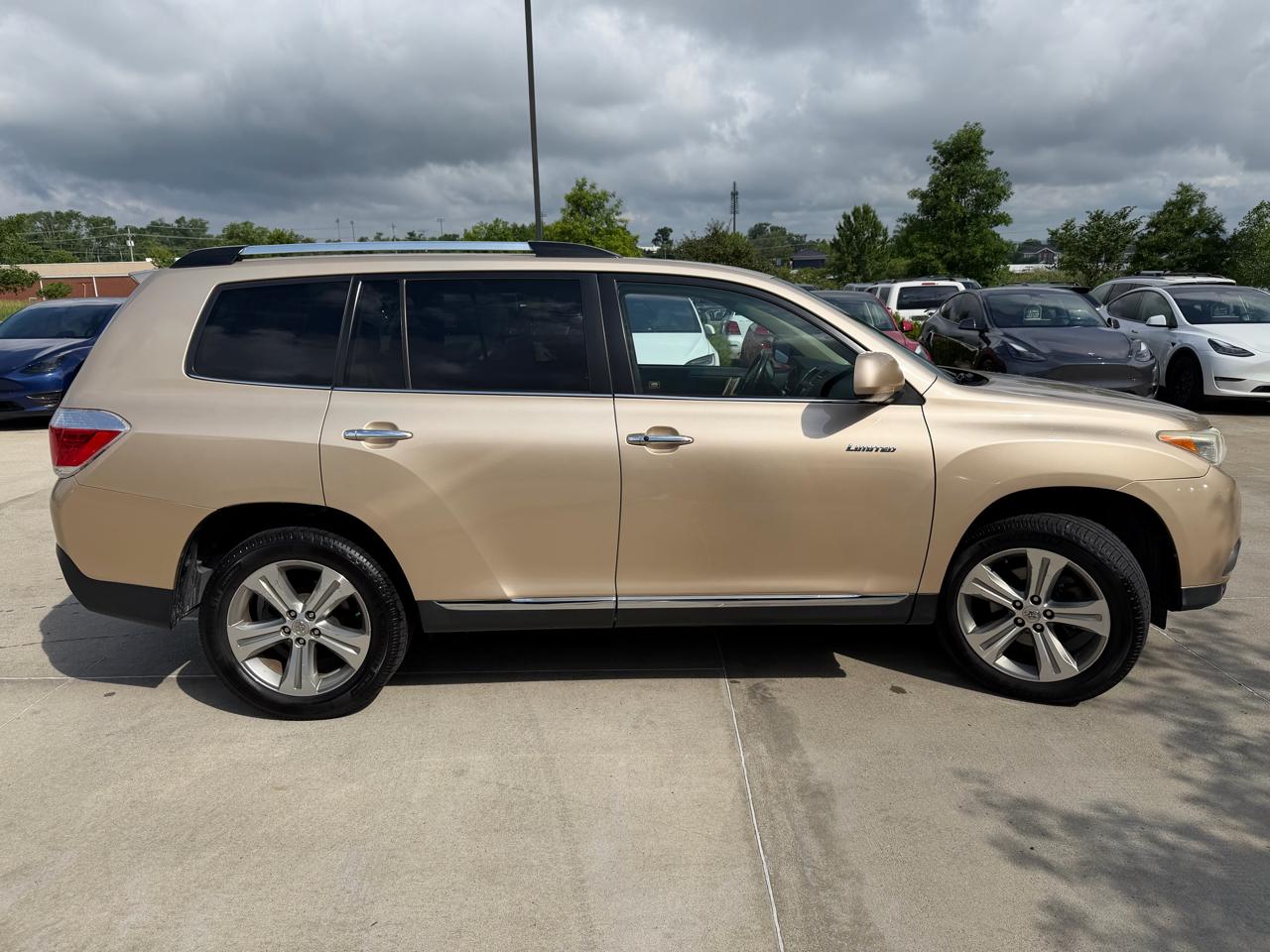 Toyota Highlander  2011