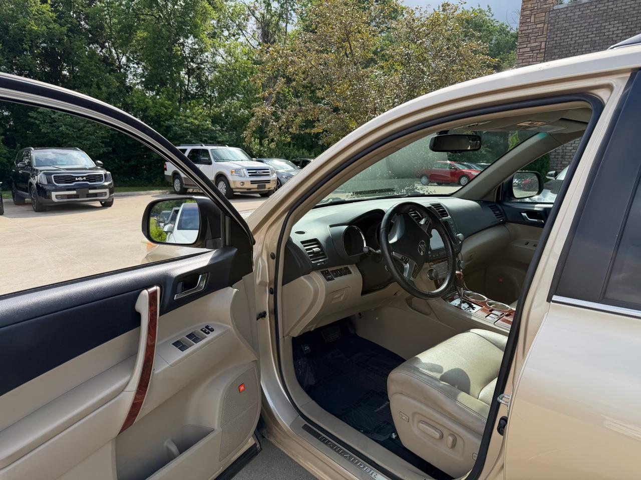 Toyota Highlander  2011