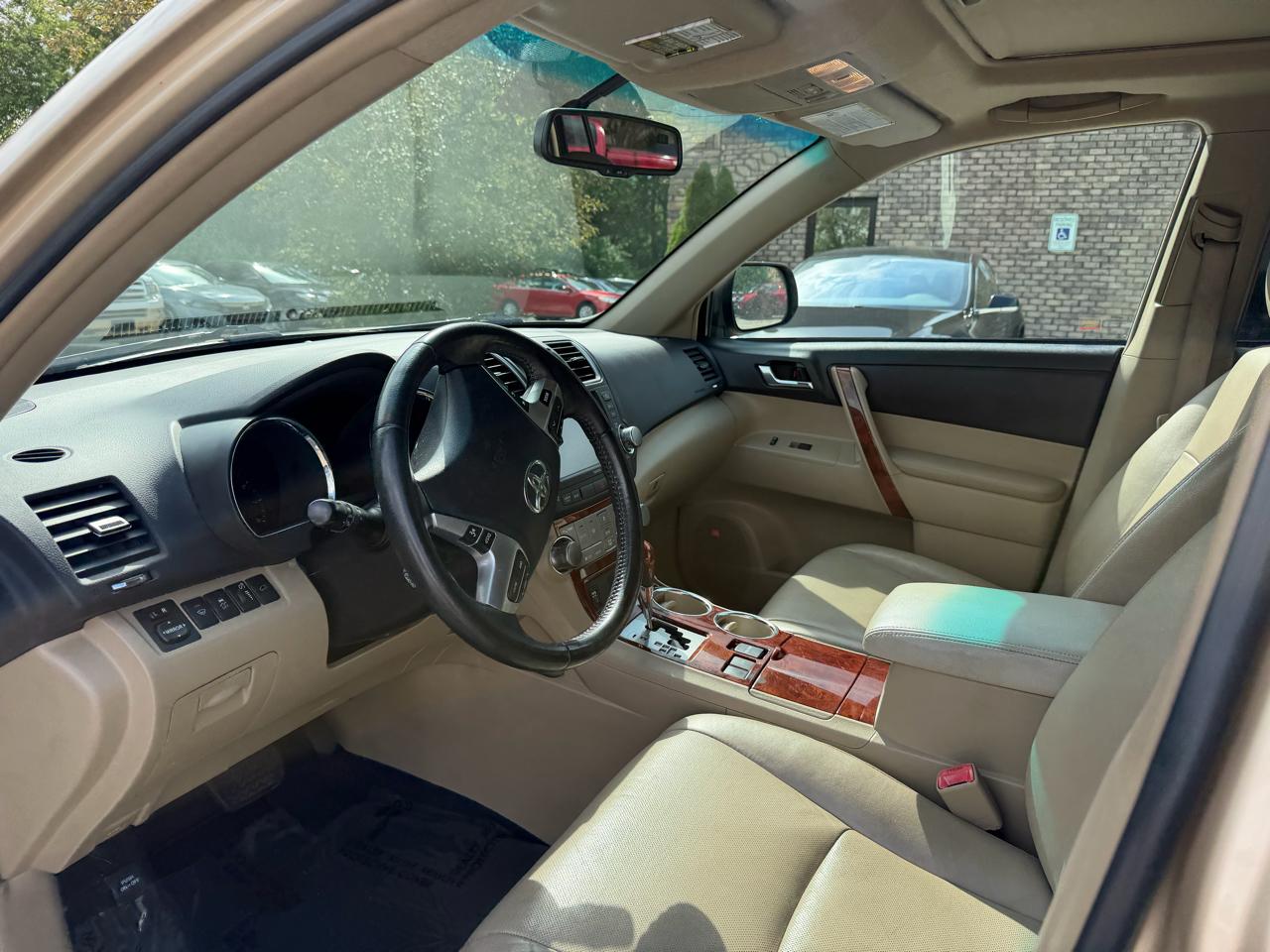 Toyota Highlander  2011