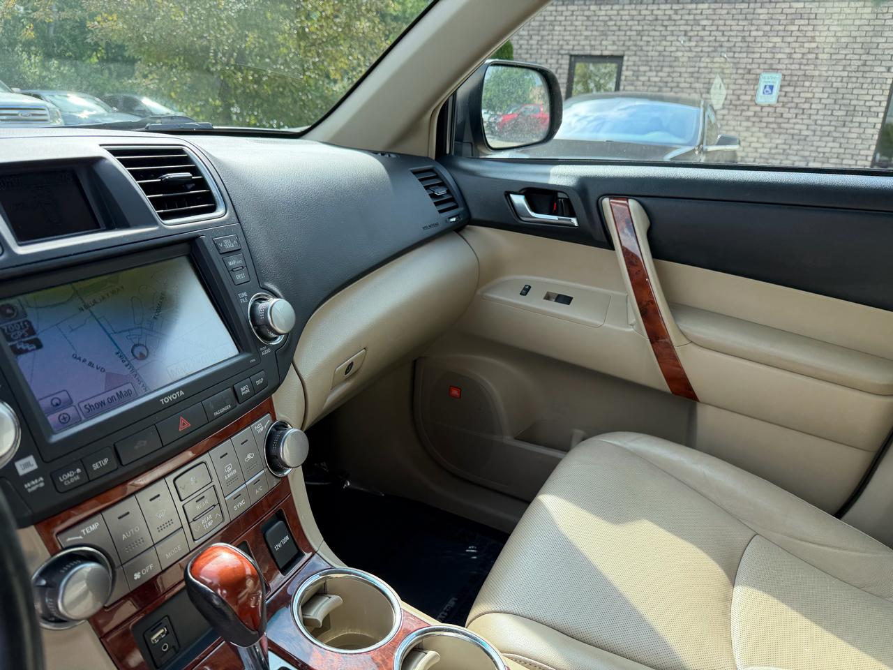 Toyota Highlander  2011