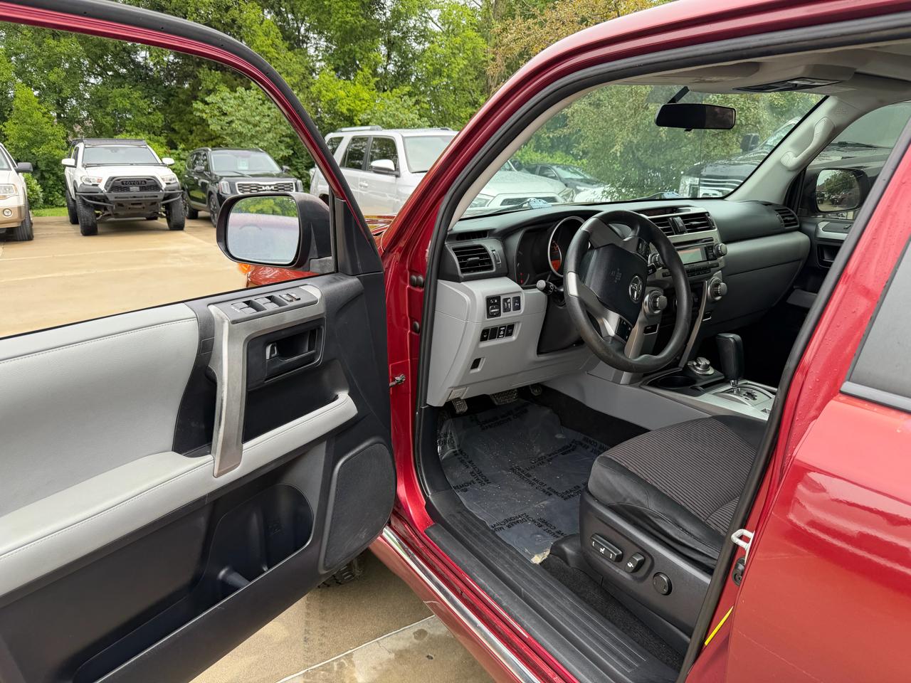 Toyota 4Runner 4WD 4dr V6 Limited (Natl) 2013