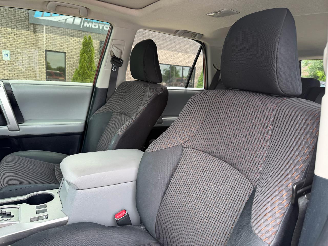 Toyota 4Runner 4WD 4dr V6 Limited (Natl) 2013