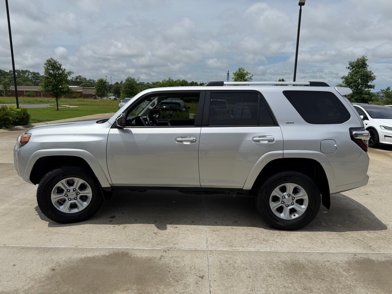 Toyota 4Runner SR5 4WD 2019