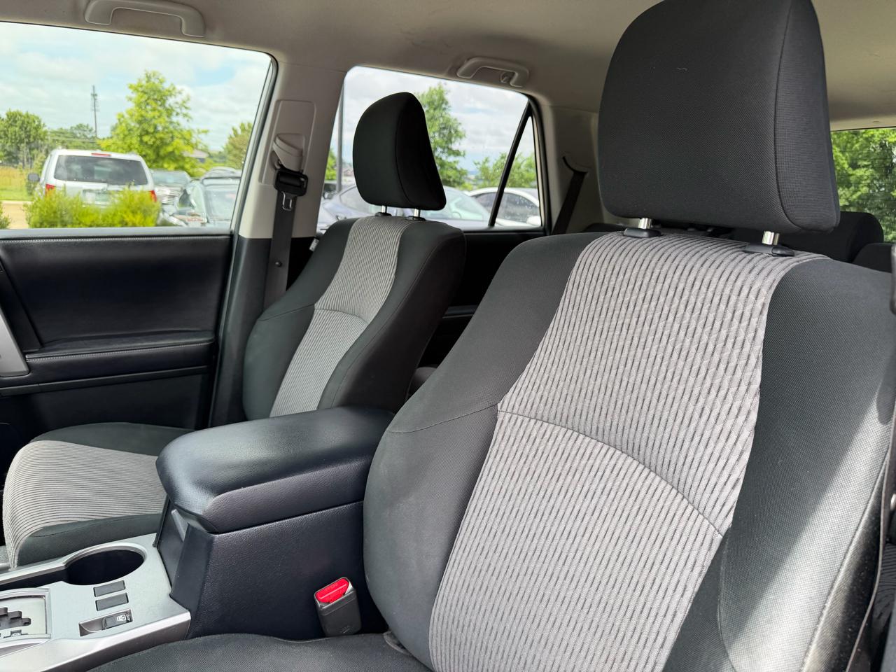 Toyota 4Runner SR5 4WD 2019