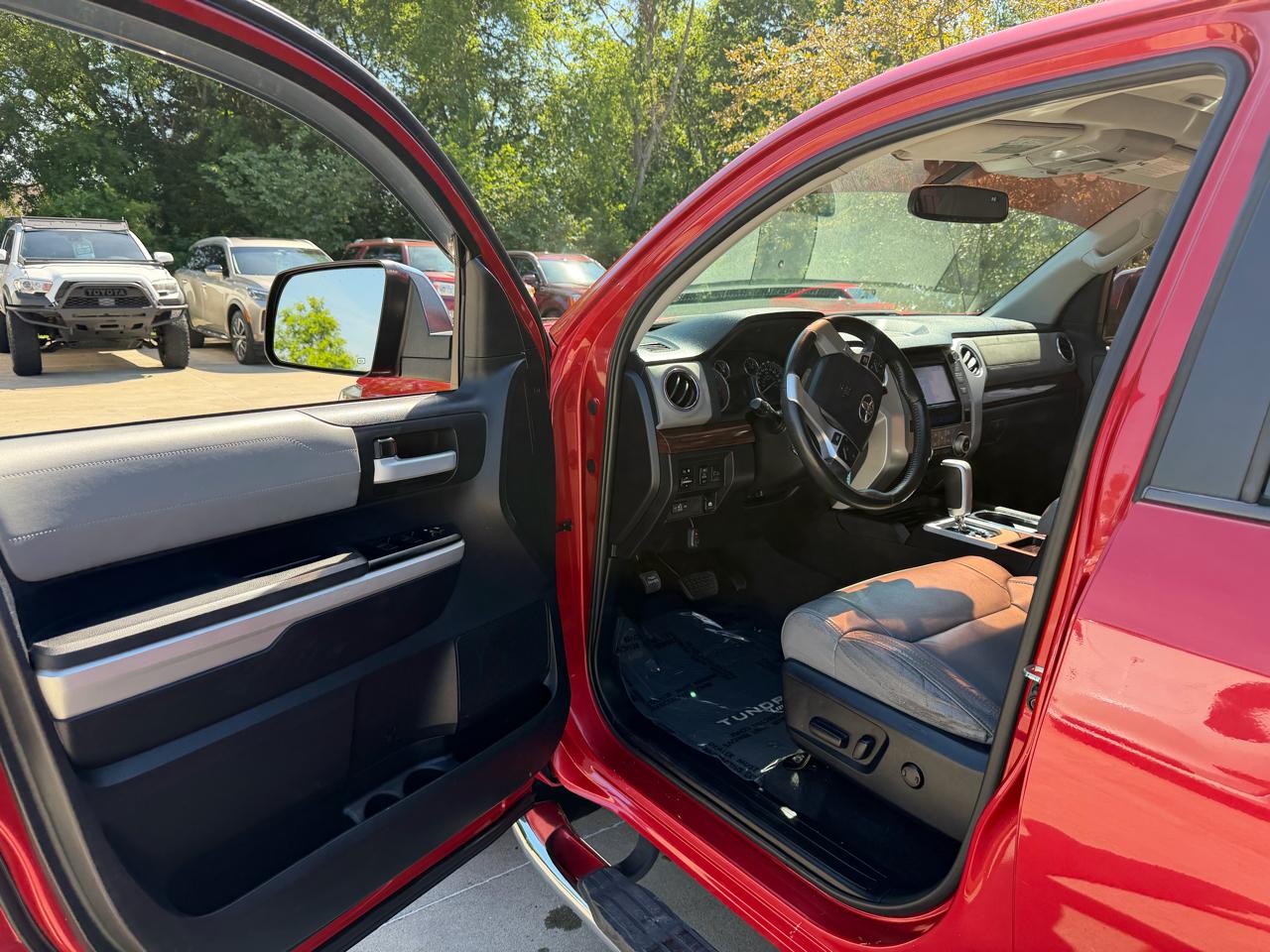 Toyota Tundra 2WD Truck  2015