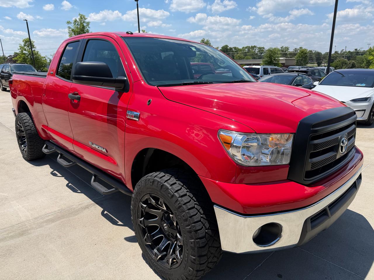 Toyota Tundra 4WD Truck  2013