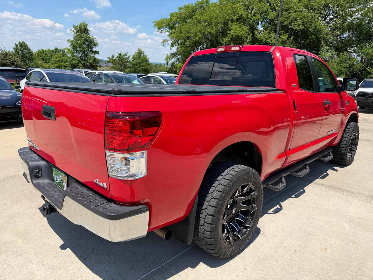 Toyota Tundra 4WD Truck  2013