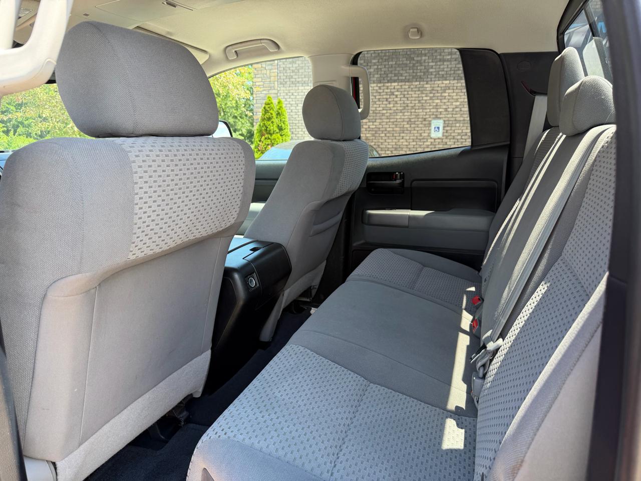 Toyota Tundra 4WD Truck  2013