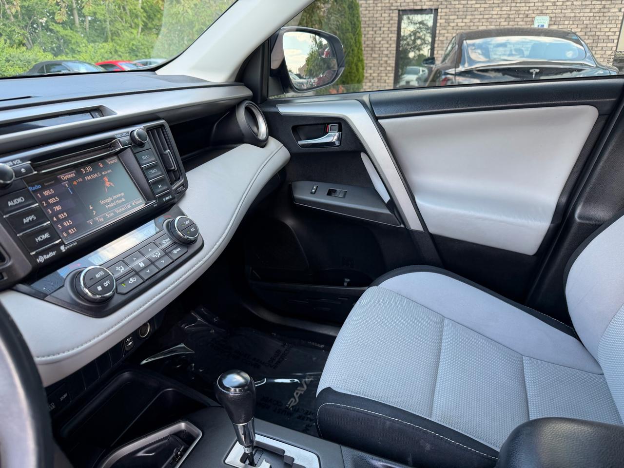 Toyota RAV4  2016