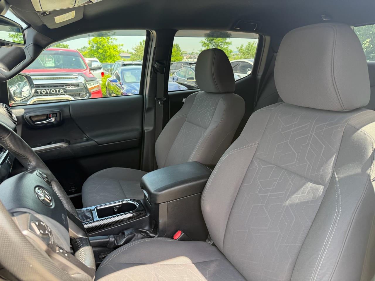 Toyota Tacoma TRD Off Road Double Cab 5' Bed V6 4x4 MT (Natl) 2018