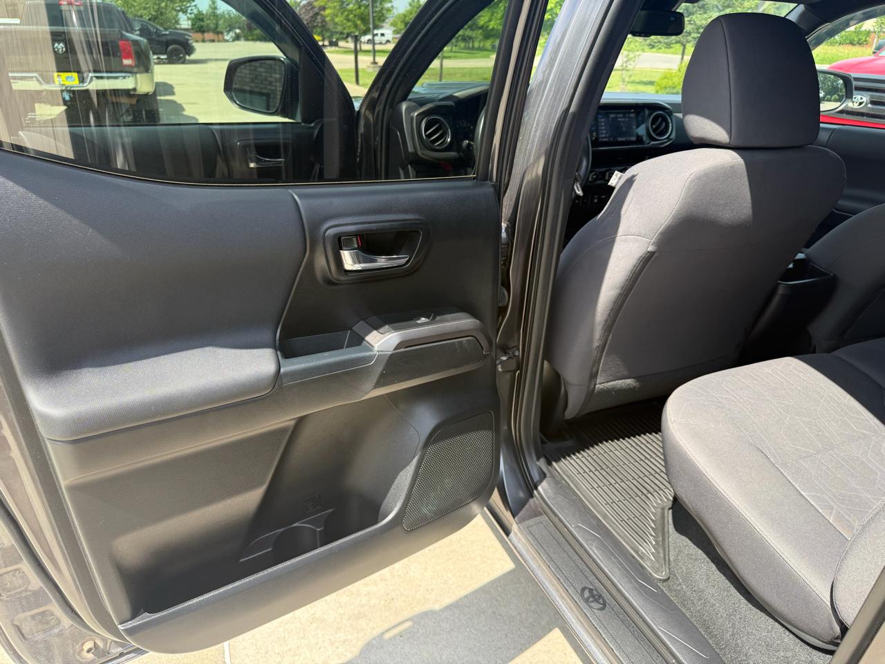 Toyota Tacoma TRD Off Road Double Cab 5' Bed V6 4x4 MT (Natl) 2018