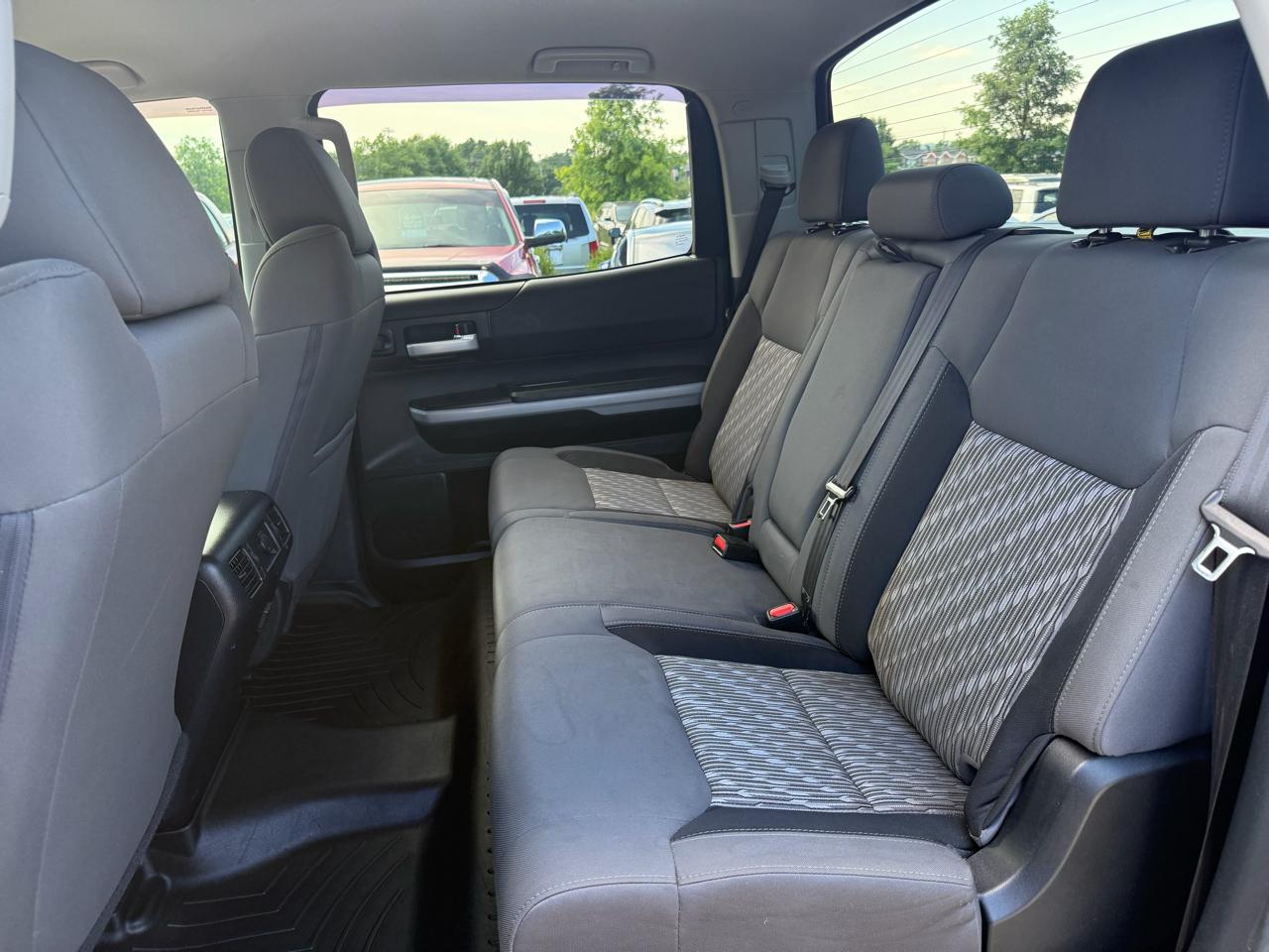 Toyota Tundra 4WD SR5 CrewMax 5.5' Bed 5.7L (Natl) 2020