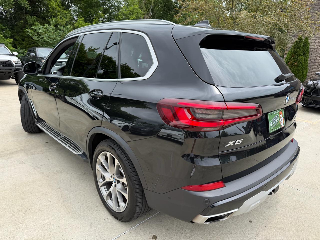 BMW X5 sDrive40i Sports Activity Vehicle 2021
