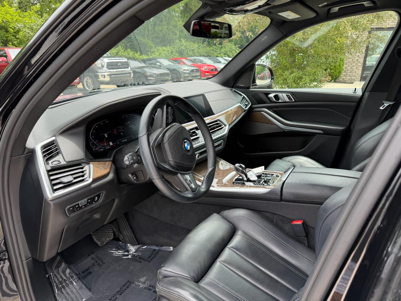 BMW X5 sDrive40i Sports Activity Vehicle 2021
