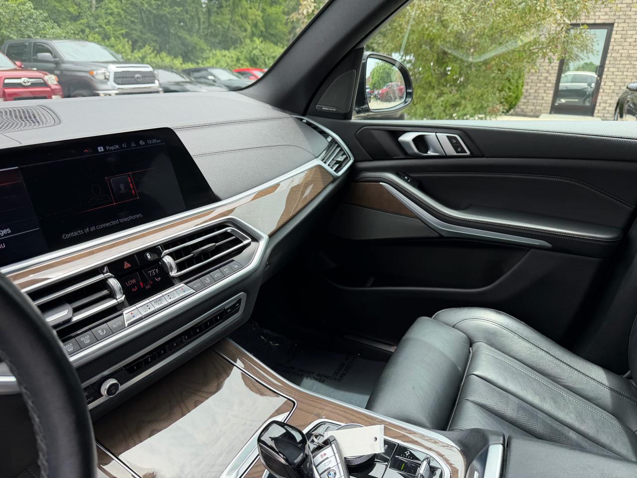 BMW X5 sDrive40i Sports Activity Vehicle 2021