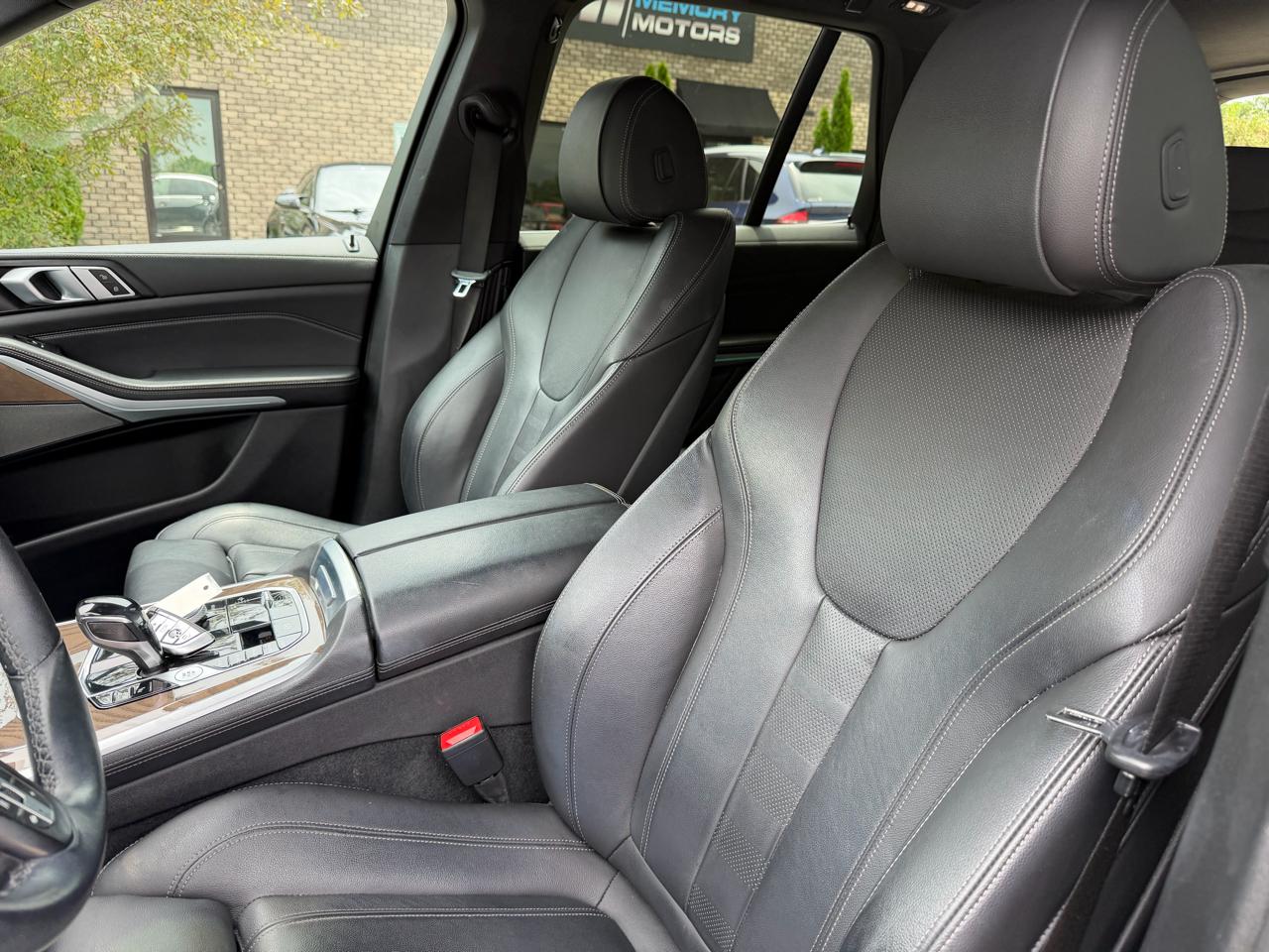 BMW X5 sDrive40i Sports Activity Vehicle 2021