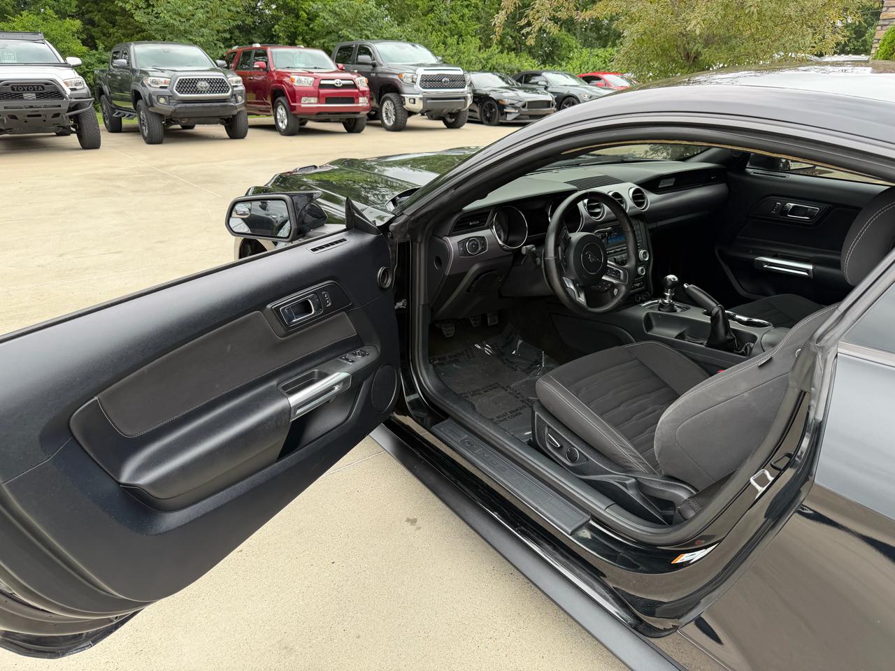 Ford Mustang 2dr Fastback GT Premium 2015