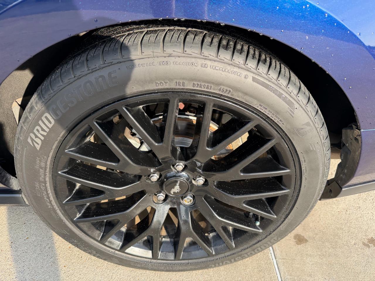 Ford Mustang 2dr Cpe GT Premium 2012