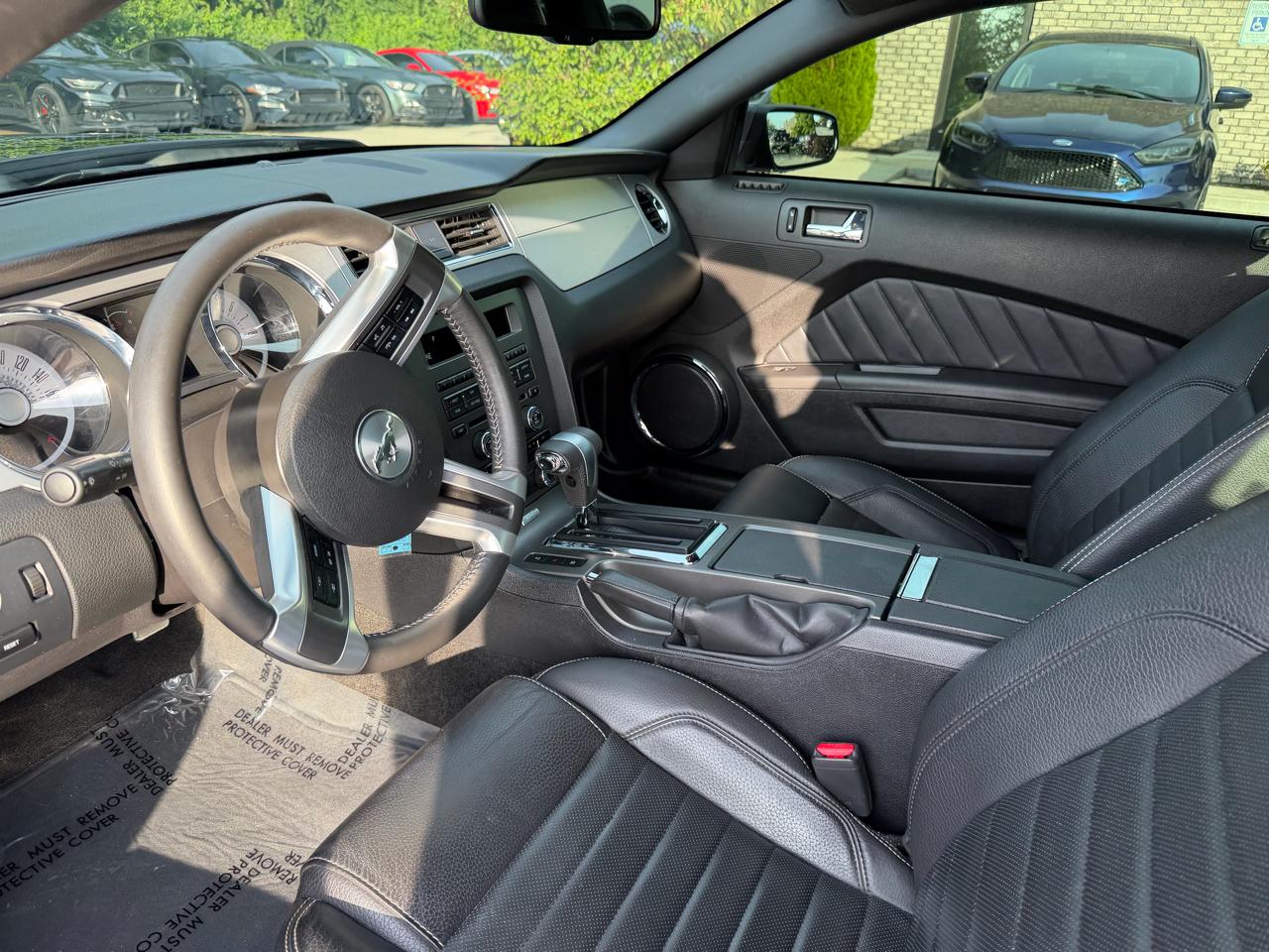 Ford Mustang 2dr Cpe GT Premium 2012