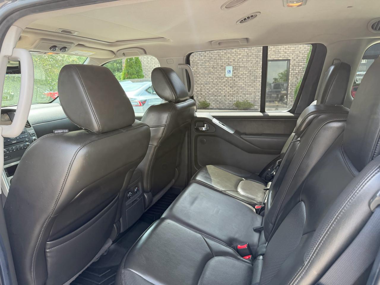 Nissan Pathfinder 4WD 4dr V6 SE 2012
