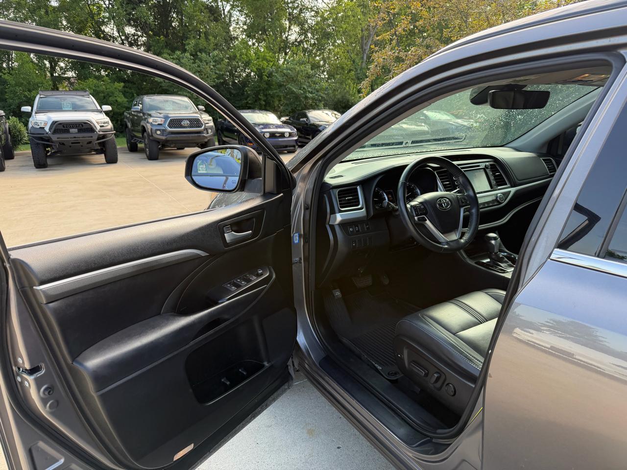 Toyota Highlander  2018