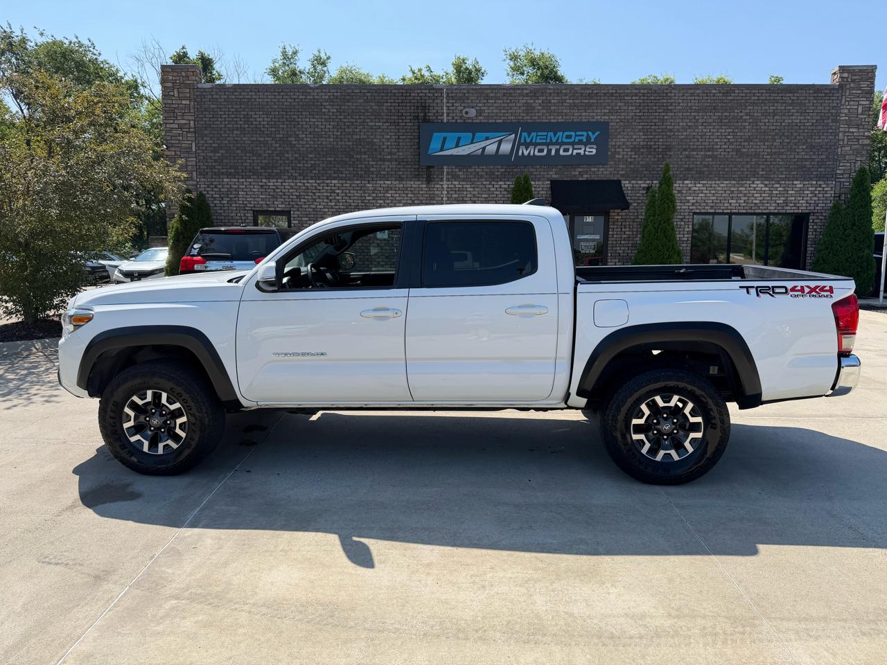 Toyota Tacoma  2017
