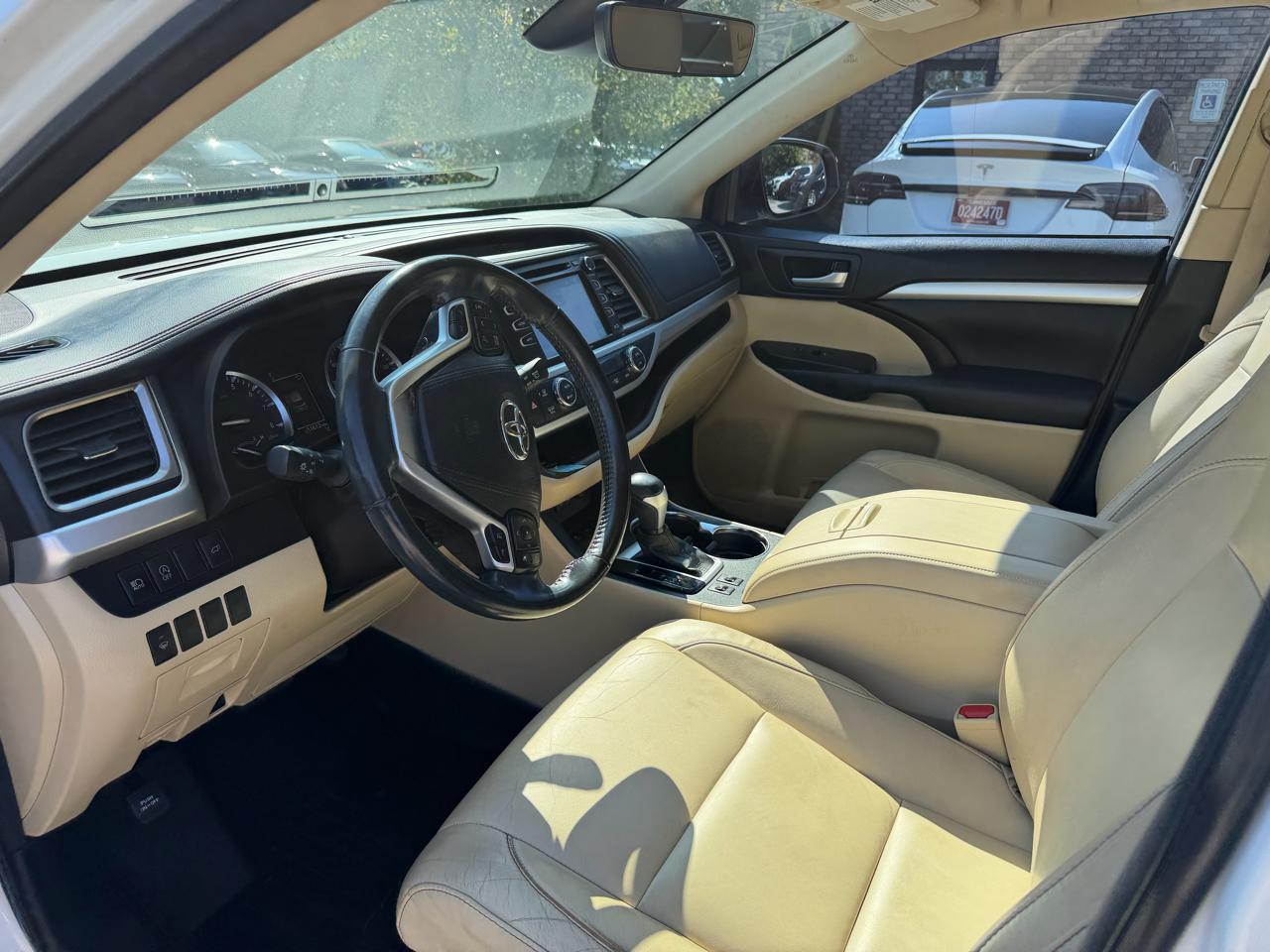 Toyota Highlander  2017