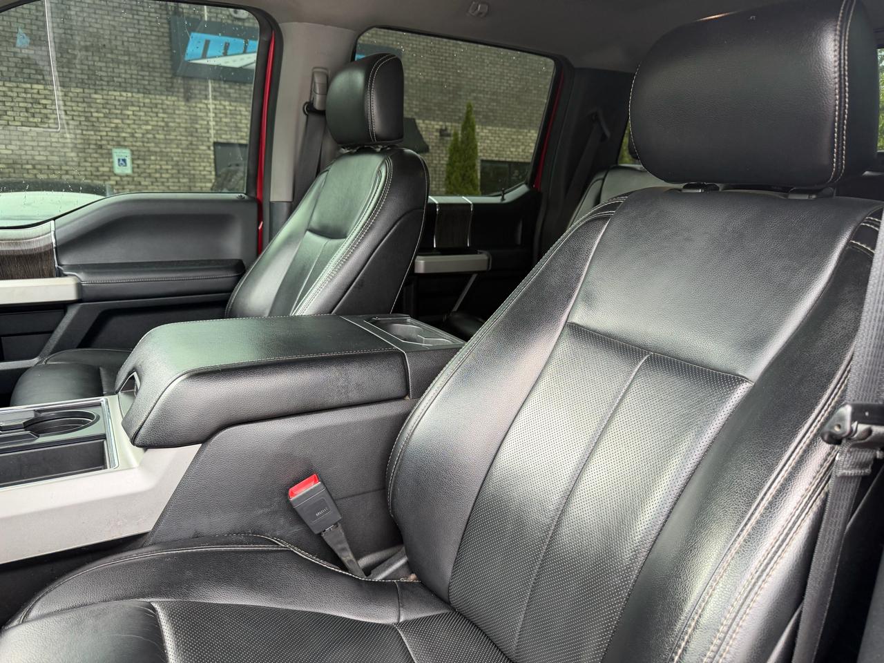 Ford Super Duty F-250 SRW 4WD Crew Cab 156" Lariat 2021