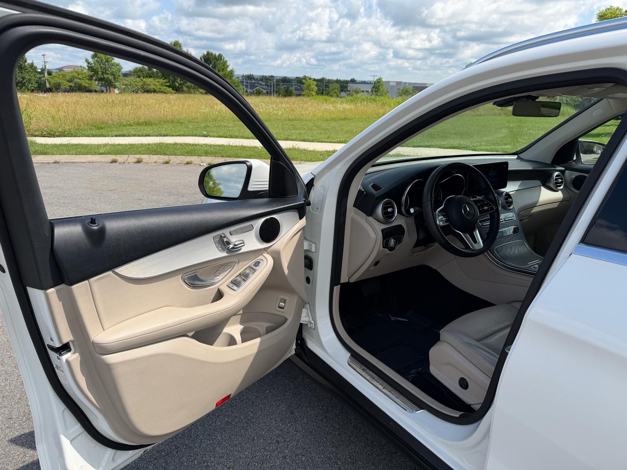 Mercedes-Benz GLC GLC 300 SUV 2021