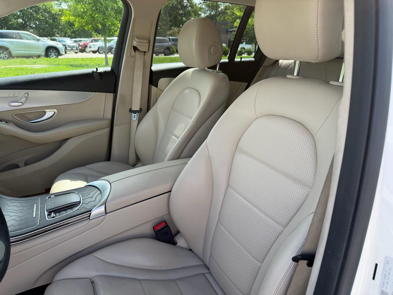 Mercedes-Benz GLC GLC 300 SUV 2021