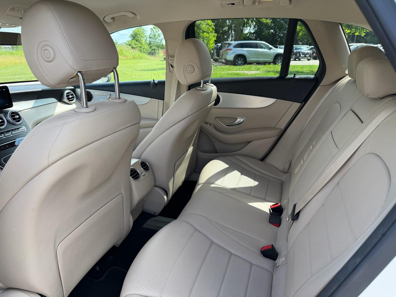 Mercedes-Benz GLC GLC 300 SUV 2021