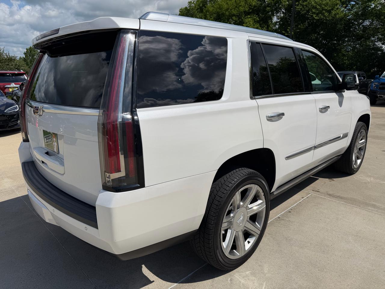 Cadillac Escalade 2WD 4dr Premium Collection 2016