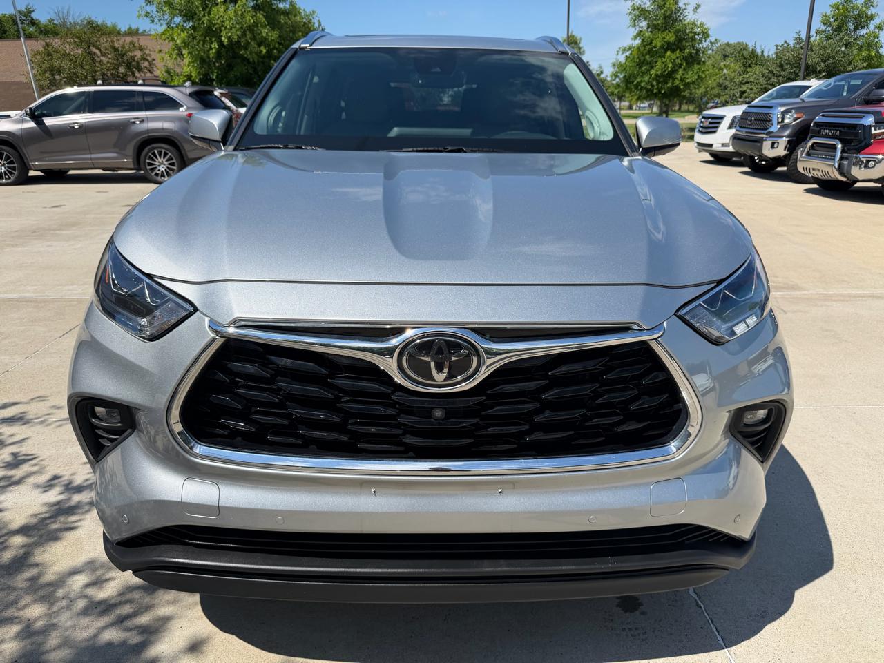 Toyota Highlander  2021
