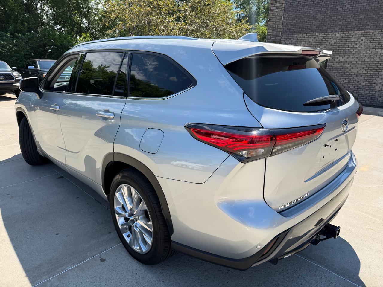 Toyota Highlander  2021