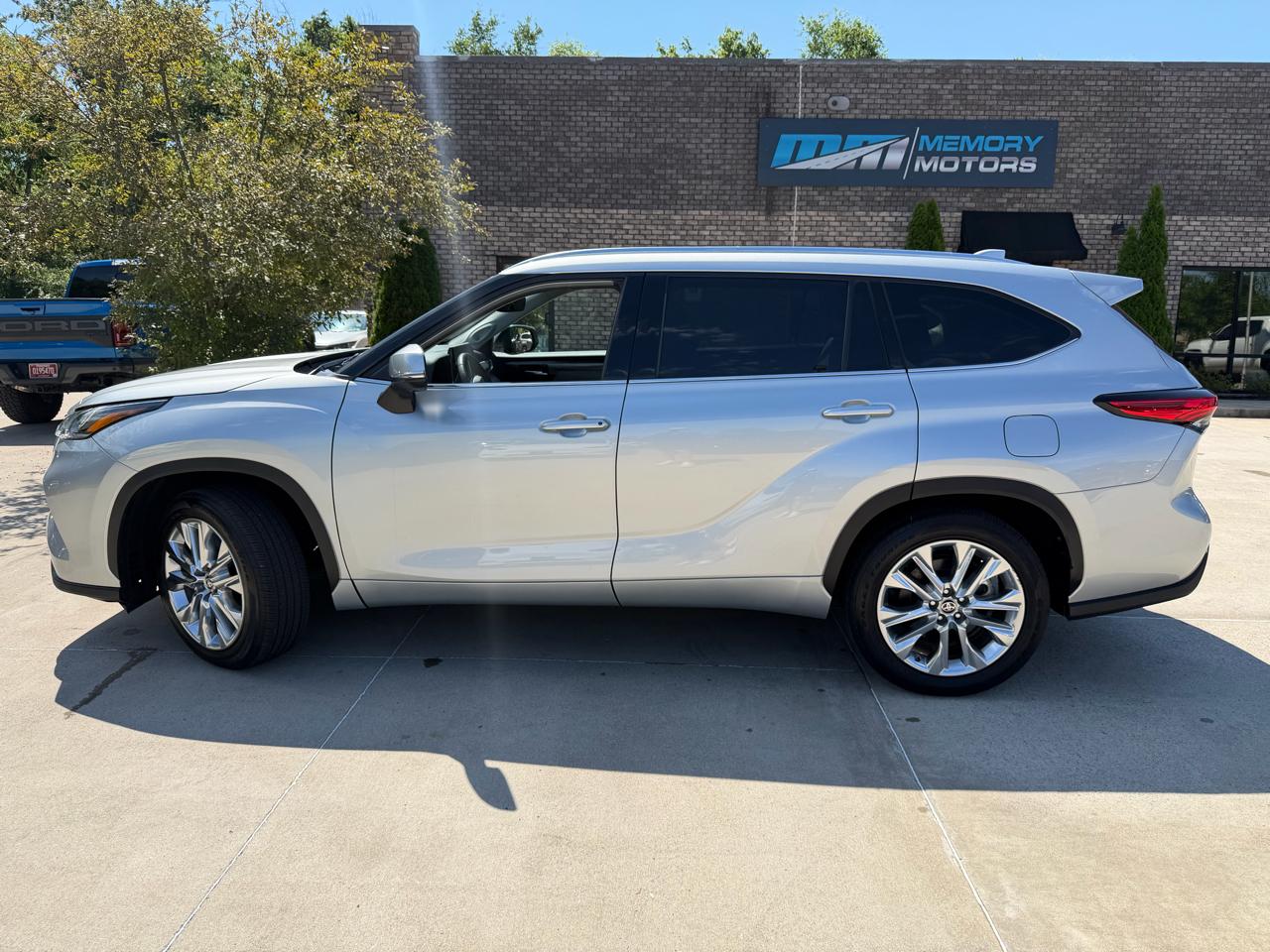 Toyota Highlander  2021