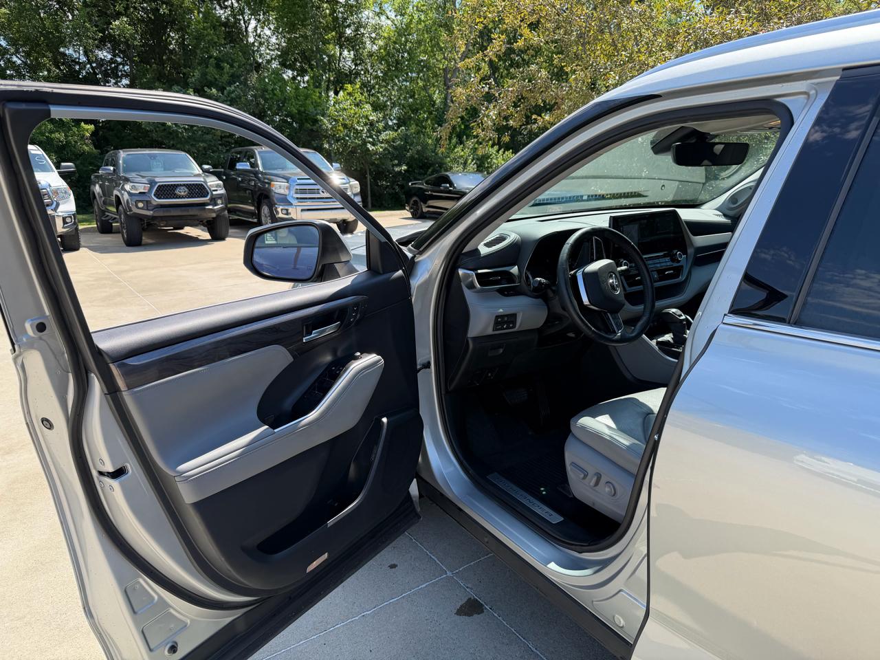 Toyota Highlander  2021