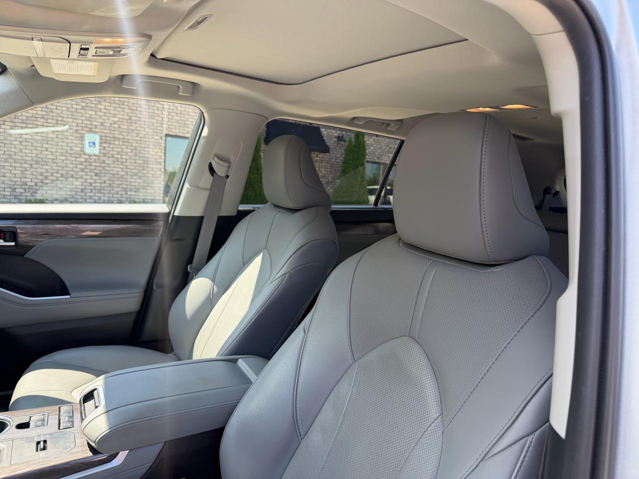 Toyota Highlander  2021