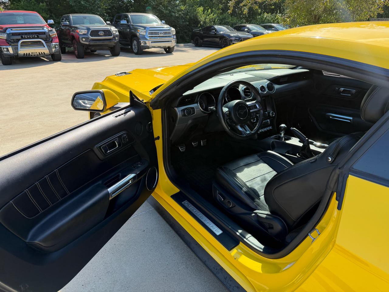 Ford Mustang 2dr Fastback GT Premium 2015